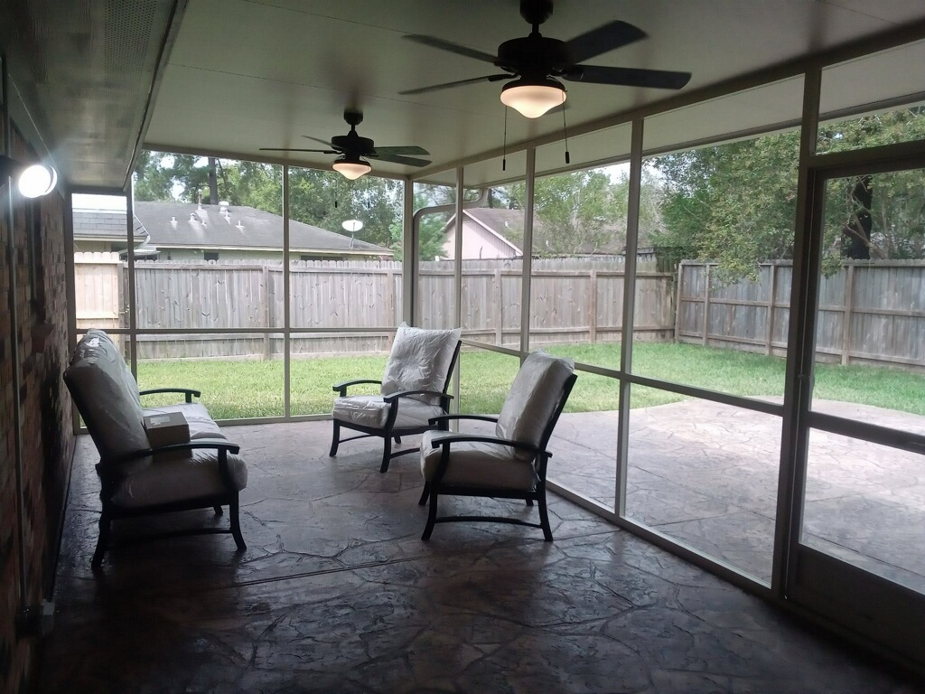 Enclosed Screen in patio Austin TX